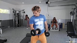 Direct-2-Face Vabbing Squats With Robby Apples, Ali Cash, August Skye - Brazzers
