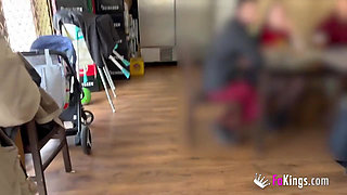 Exhibitionist BBW proves us she's the queen of the 'hood by showing us her amazing body