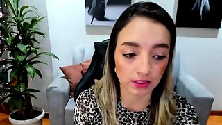Sexy leggy brunette enjoys foot fetish