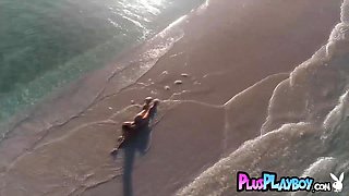 Perfect blond hair babe mommy showing perfect butt