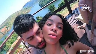Matheus Castro - Fodendo A Bucetinha Das Brasileiras Safadas Em Um Lugar Publico - Com Galego E Brit