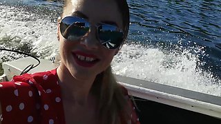 I Flash My Sexy Body on the Boat Ride with My Friends