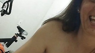 My wife expose herself completely naked to the neighborhood
