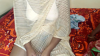 Housewife lesbian pusssy licking