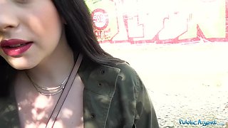 Cash tempts busty American Amilia Onyx to fuck