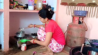 Aunty in a school uniform gives a wild experience