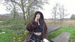 Shay London - Smoking