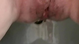 Granny Enjoy Pissing in the Toilet