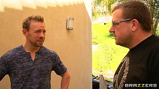 Pumping Her For The Rent With Erik Everhard, Rose Monroe - Brazzers