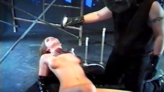 Amateur brunette fucked hardcore