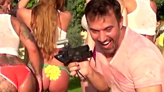 Outdoor DP Threesome Wild Fuck Fest