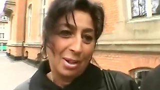 Guy Seduce a busty Mom in the Street and Fuck her
