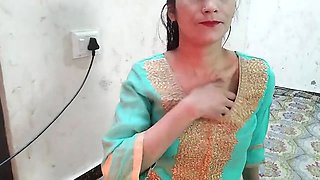 Desi bhabhi Sexyreena01 gets ultra-kinky with her brother's step sister