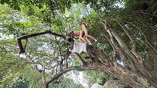 I hear moans in the jungle and I see some Indians fucking, I record them and they discover me.