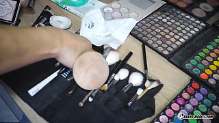 Adelle Unicorn - Cosplay VR Content Backstages