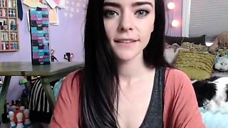 Brunette Solo Webcam Masturbation
