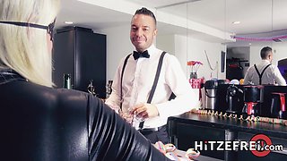 Catwoman on a sperm hunt - Hitzefrei