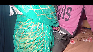 Desi Indian Rajasthani village wife sex with daughter-in-law in the doggy style and fucked her, real desi sex video