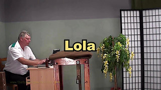 Lola4 Spanking Machine - Ass Whipping