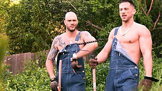 Amateur jock gets asspounded by lover