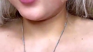Sweet looking Ebony Teen Solo Masturbation