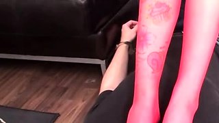 sniff my feet