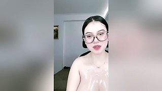 Wet Nenen Exposed To Oil