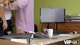 Vip4k. blondes fraulein hat sex wool bargeld mit hubschen kredit-agent