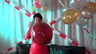 Barefoot Latex MILF Is Playing with the Balloon