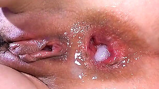 Pregnant Girl Fucks Her Juicy Anal with a Big Dildo