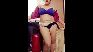 Desi Step Stepmom Strip Teasing Her Step Stepson and He Fucked Her Pussy