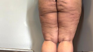 Boricua Mami - Fat Natural Ass - Legs - Walking