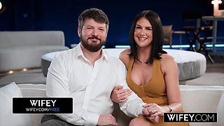WIFEY Hubby Watches As His Horny Wife Sienna Rae Gets Double Penetrated In Front Of Him