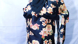 Muslim Hijabi Beautiful Housewife Fucking with Neighbor - With Clear Hindi Audio