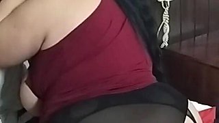 Pleasures of a Spoiled MILF, Only Slow Motion Fans
