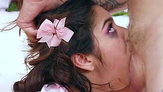 Cute brunette young hookup amateur teen blowjob