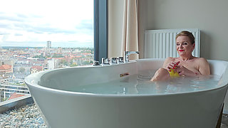 Fun in the Bubble Bath - a Foretaste