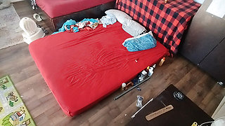Sucking wife&#039;s juicy pussy. Lick wife&#039;s pussy until orgasm. Amateur couple has crazy sex in the bedroom.
