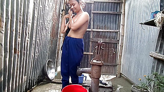 Bangladeshi Young Village Girl Bathroom Bath adn Boobs Show