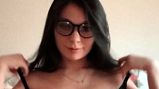 Big boob brunette masturbates on webcam