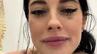 Russian camwhores in public, toilets, changing