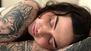 Squeaky Bed Morning Ride - Close-up Pussy Bouncing & Creampie