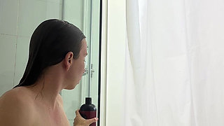Natural Beauty Pees in the Bathtub