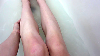 I'm Taking a Bath in My Bathtub