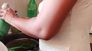 Secret Shoot of My Aunt, While She Cooks