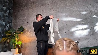 Hunt4k. blonde hotty used her gigantic natural melons to get back on her bf