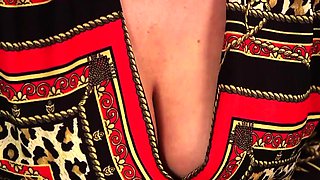 Voyeuristic cougar in stockings watching