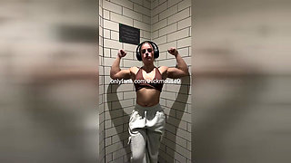 Buff 18yo Ass Destroyed IG Live In The Gym