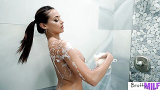 MomLover.com featuring Armani Black's full figure sex