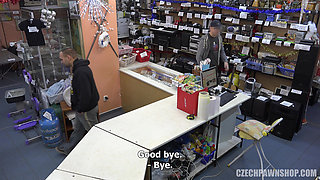 Czech Pawn Shop 4: the MILF with the Skis
